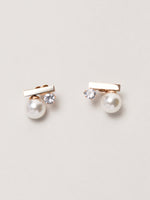 Load image into Gallery viewer, Elegant Pearl Diamond Earring
