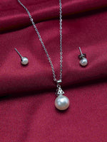 Load image into Gallery viewer, Pearl Pendant with Earrings