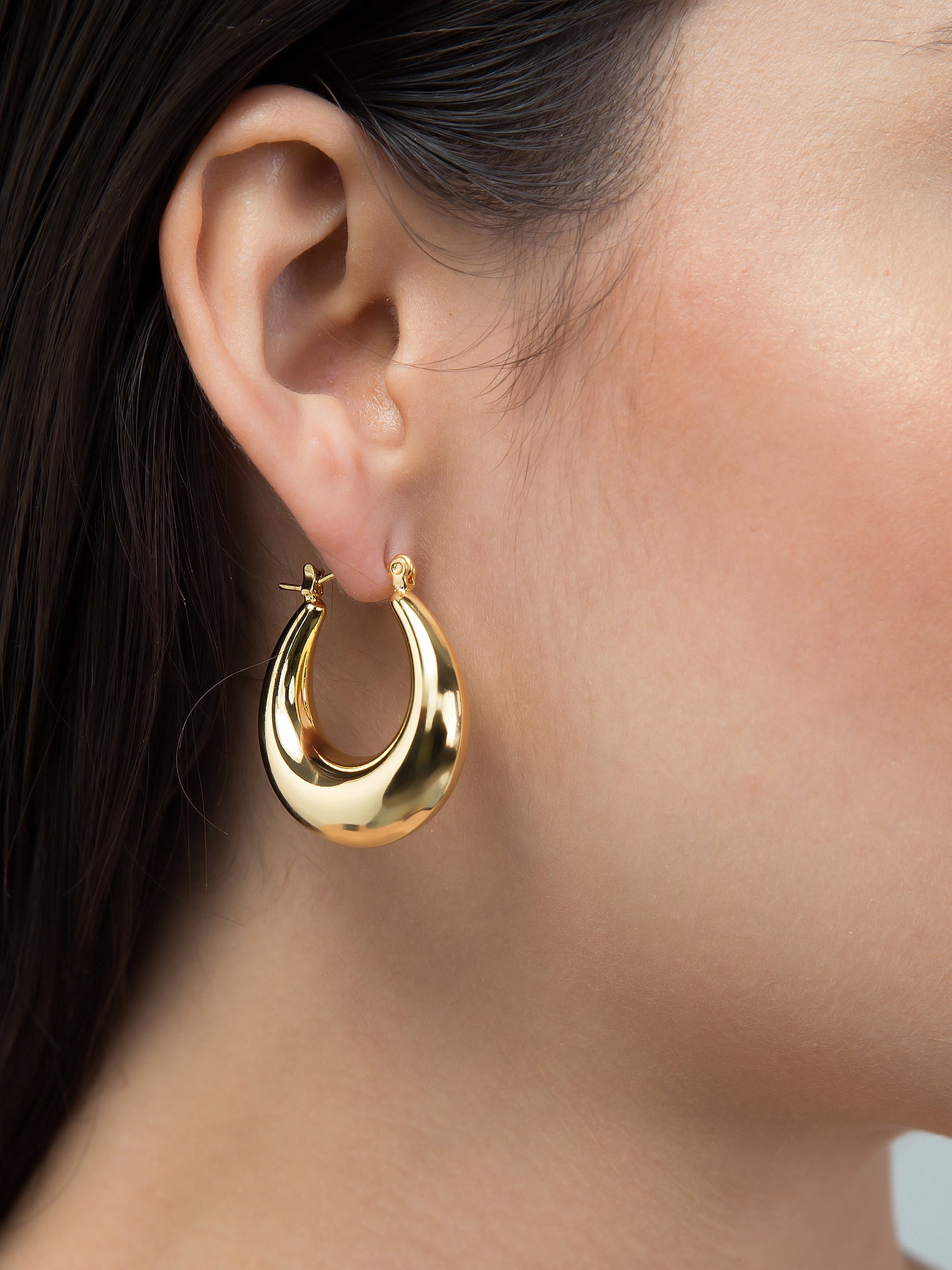 Classy Round Hoops Earring