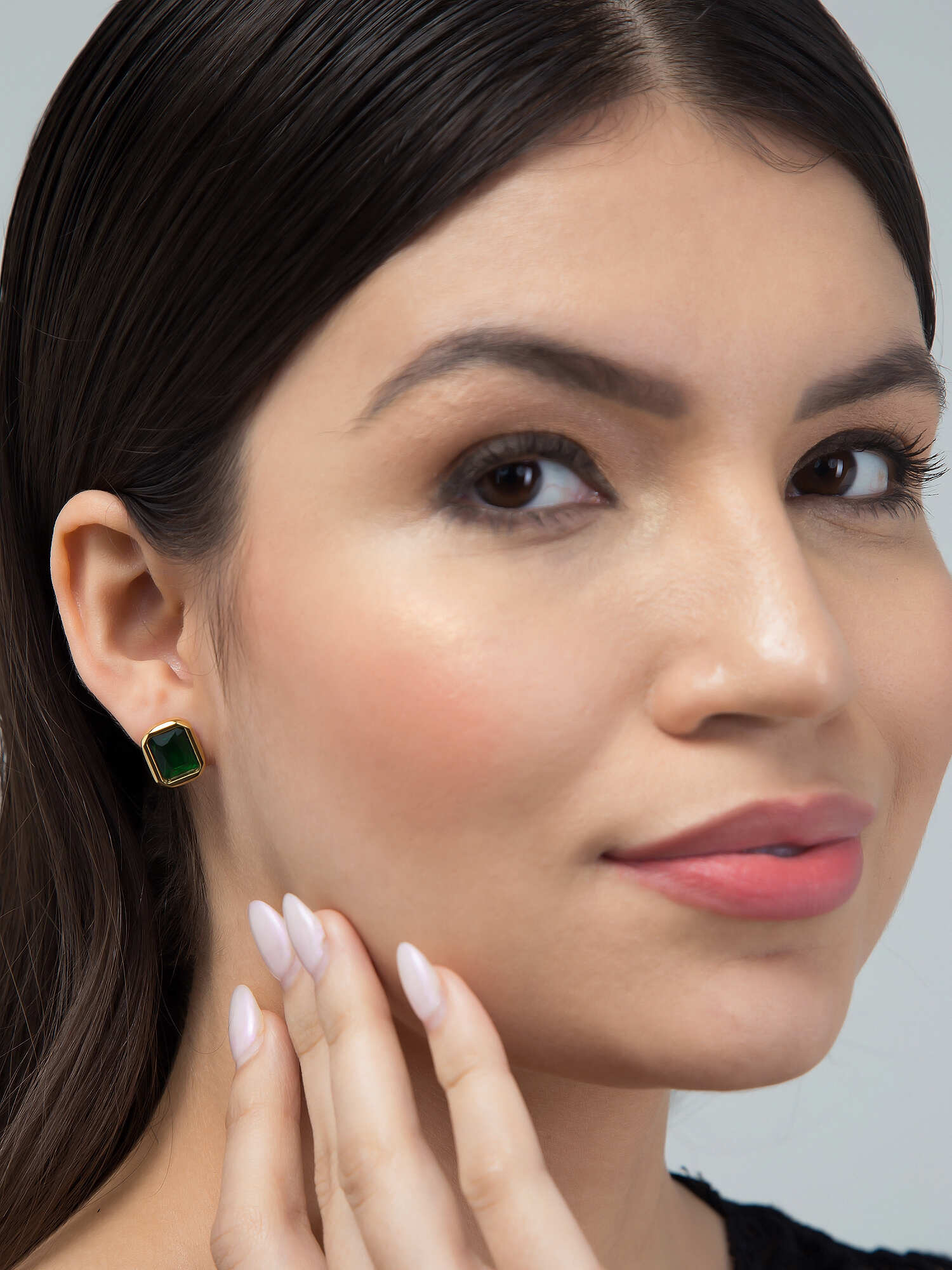 Emerald Stone Earring