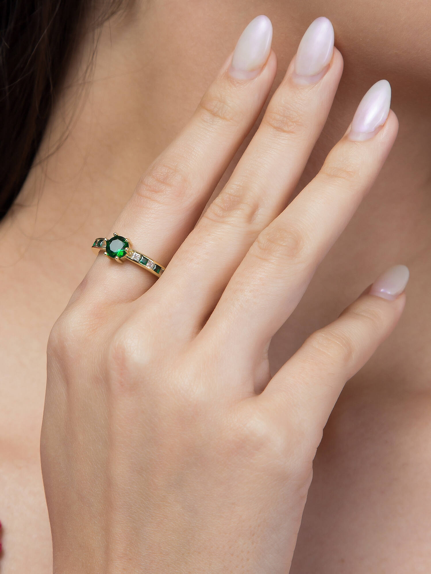 Green Emerald Ring