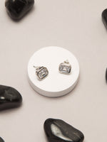 Load image into Gallery viewer, Solitaire Stone Studs Earring
