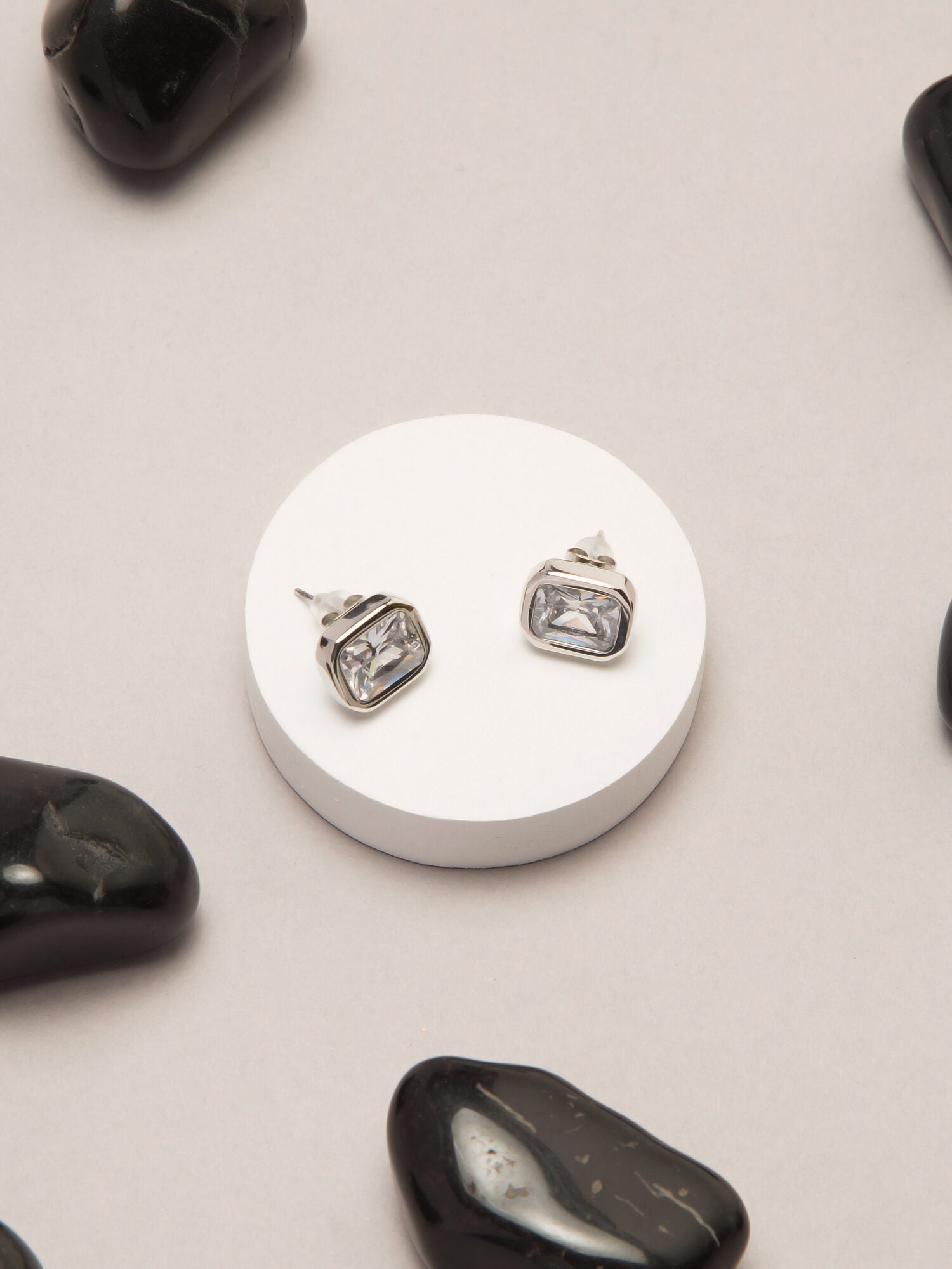 Solitaire Stone Studs Earring