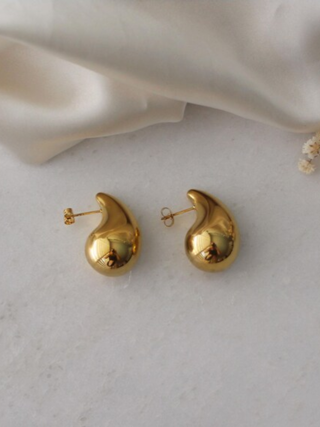 Golden Drop Curve Earrings